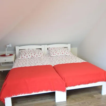 Comfortable With A Large Garden Holiday home *