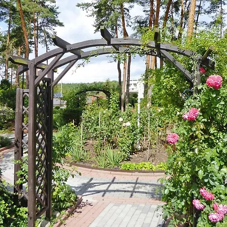 Comfortable With A Large Garden בית נופש
