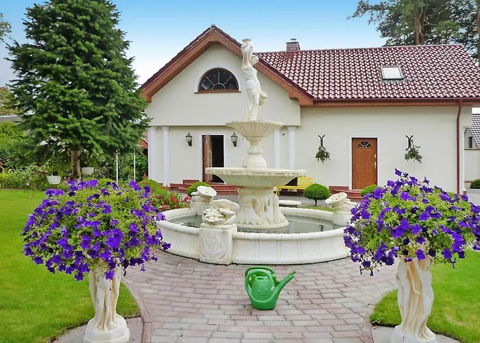 Vakantiehuis Comfortable With A Large Garden Gdańsk