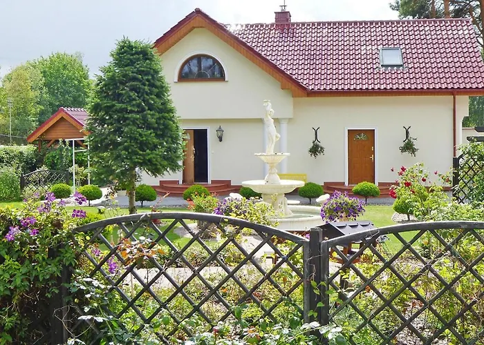 Comfortable With A Large Garden Ferienhaus Danzig