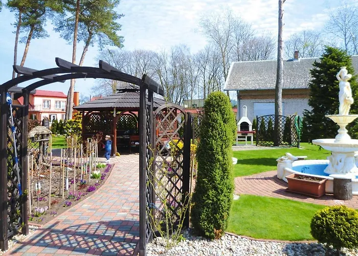 Comfortable With A Large Garden * Danzig