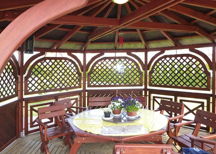 Comfortable With A Large Garden Ferienhaus Danzig